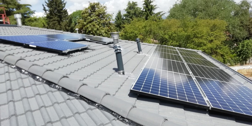 Pannelli solari SunPower di impianto fotovoltaico a Inverigo (CO) via Gramsci