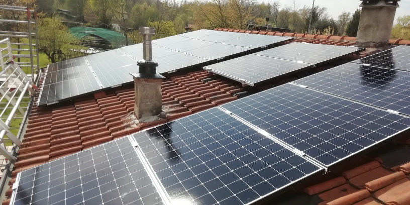 Pannelli solari SunPower di impianto fotovoltaico a Lipomo (CO) in via Kennedy
