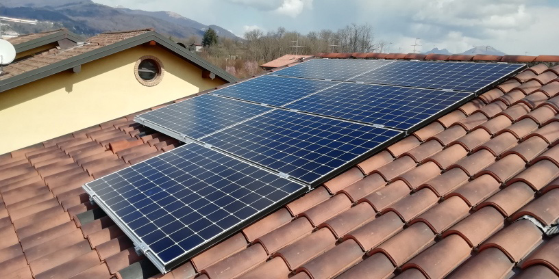 Pannelli solari SunPower di impianto fotovoltaico a Orsenigo (CO) via Mozart 41D