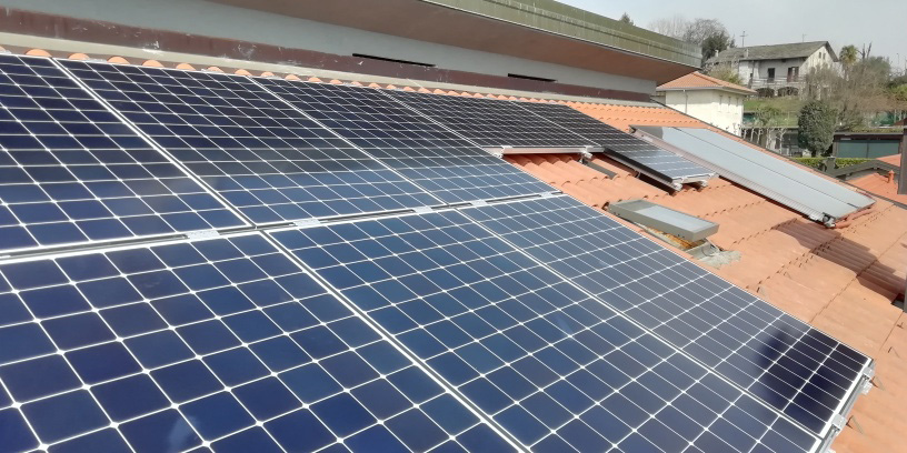 Pannelli solari SunPower di impianto fotovoltaico a Vertemate con Minoprio (CO) via San Martino 7