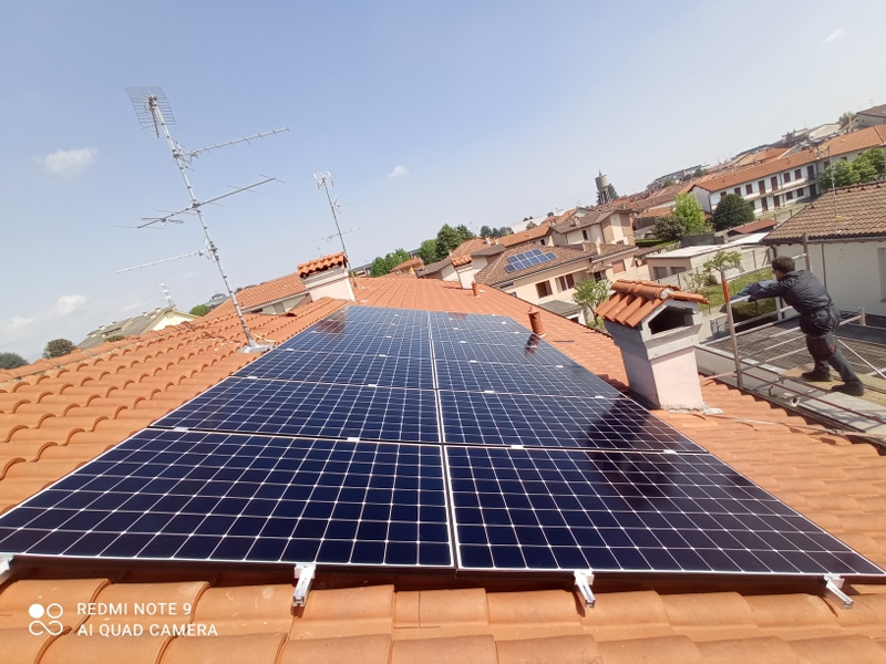 Pannelli solari SunPower di impianto fotovoltaico a Giussano (MB) via San Gottardo 16