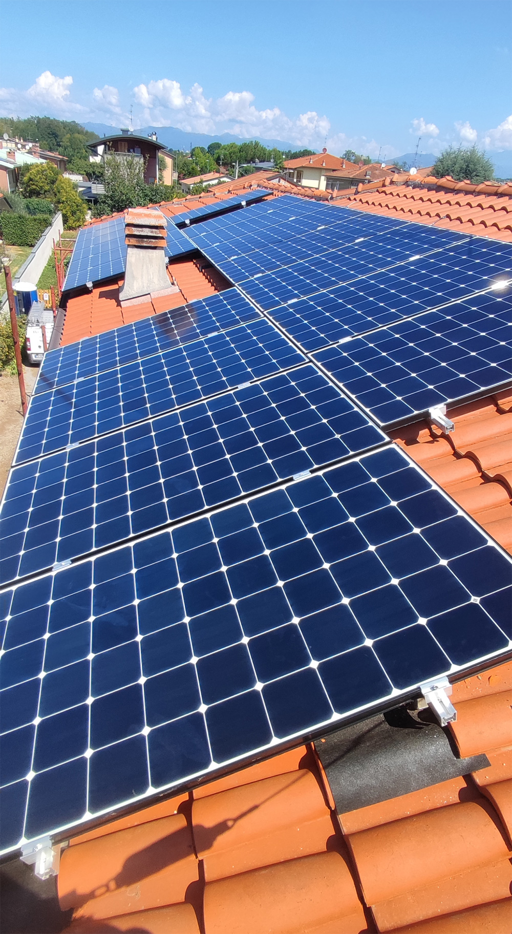 Pannelli solari SunPower Maxeon 5 AC 420 di impianto fotovoltaico a Sovico (MB) via dei Greppi 8