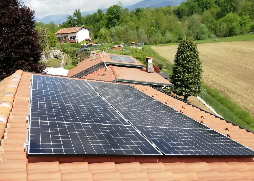 Pannelli solari SunPower Maxeon 400Wp installati in impianto fotovoltaico privato a Merone (CO)