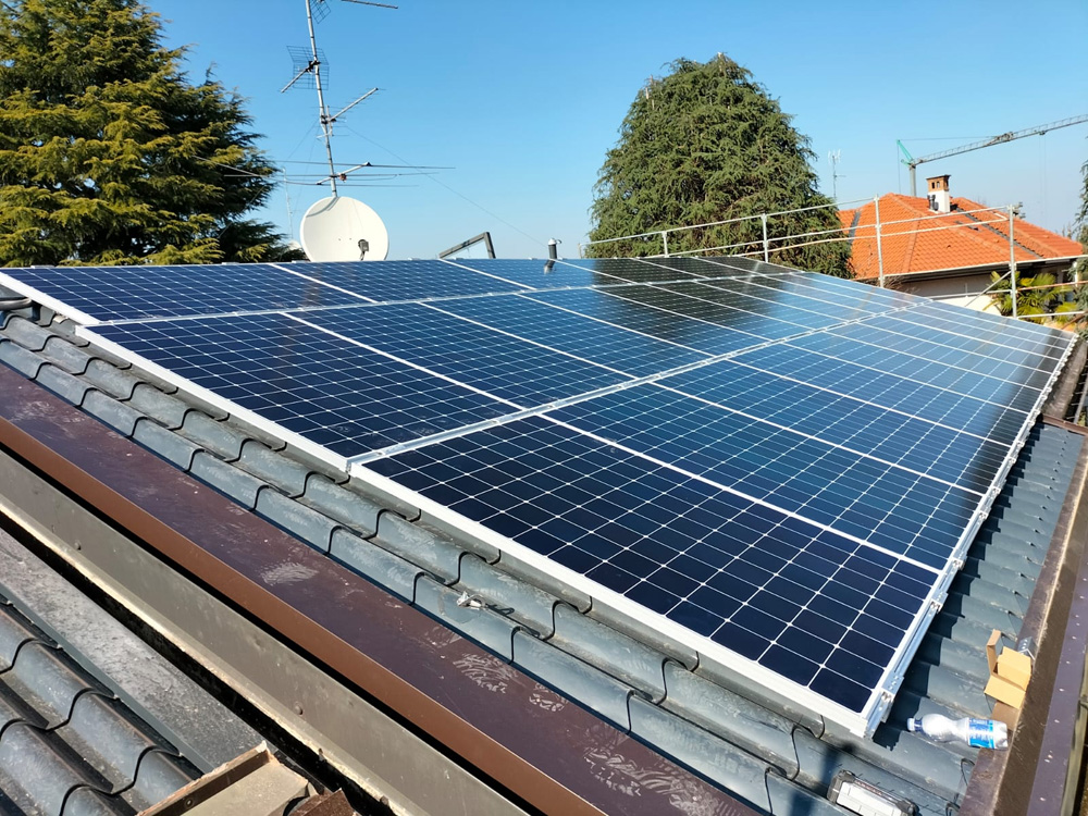 Pannelli solari SunPower Maxeon 3 400Wp installati in impianto fotovoltaico privato a Barlassina (MB)