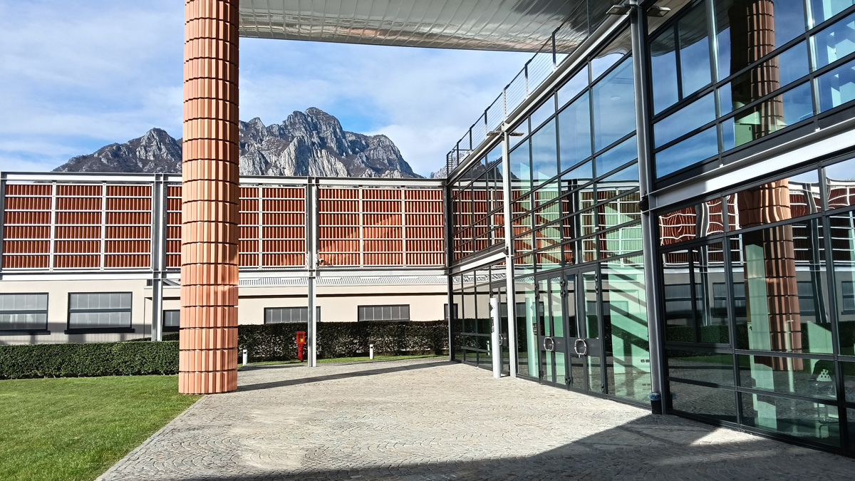 Gli esterni della sede dell'Ordine degli Ingegneri della Provincia di Lecco.