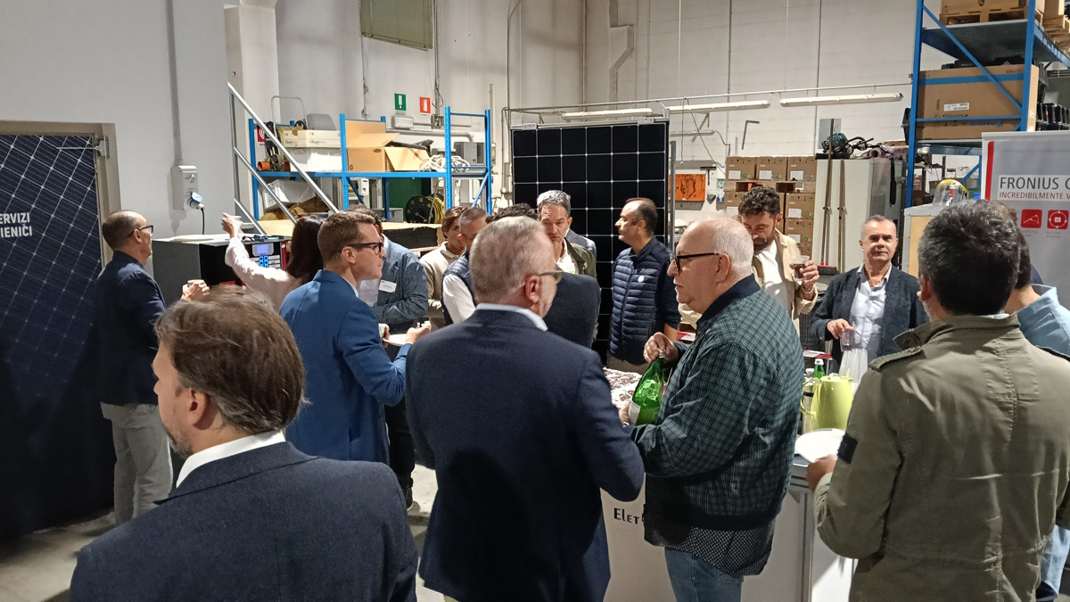 La prima parte del coffee break per professionisti presso la sede di Elettrica Rogeno