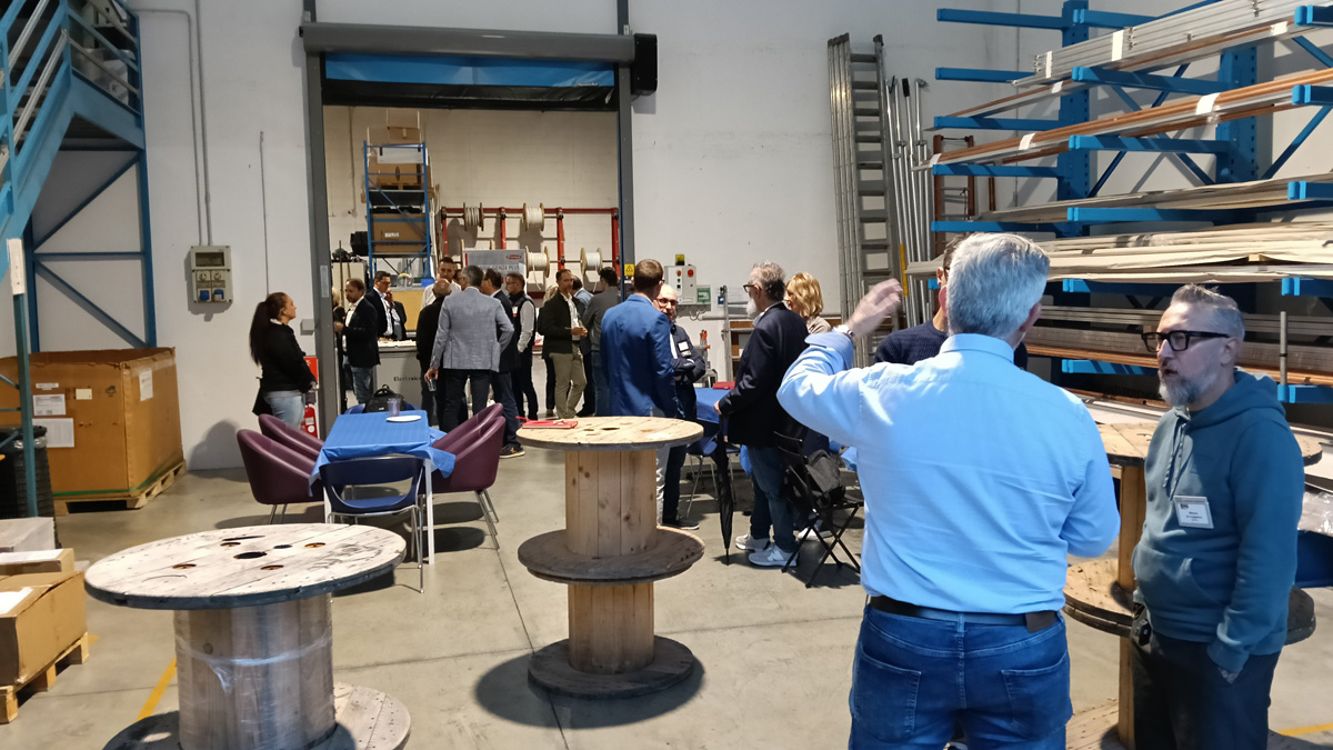 La prima parte del coffee break per professionisti presso la sede di Elettrica Rogeno