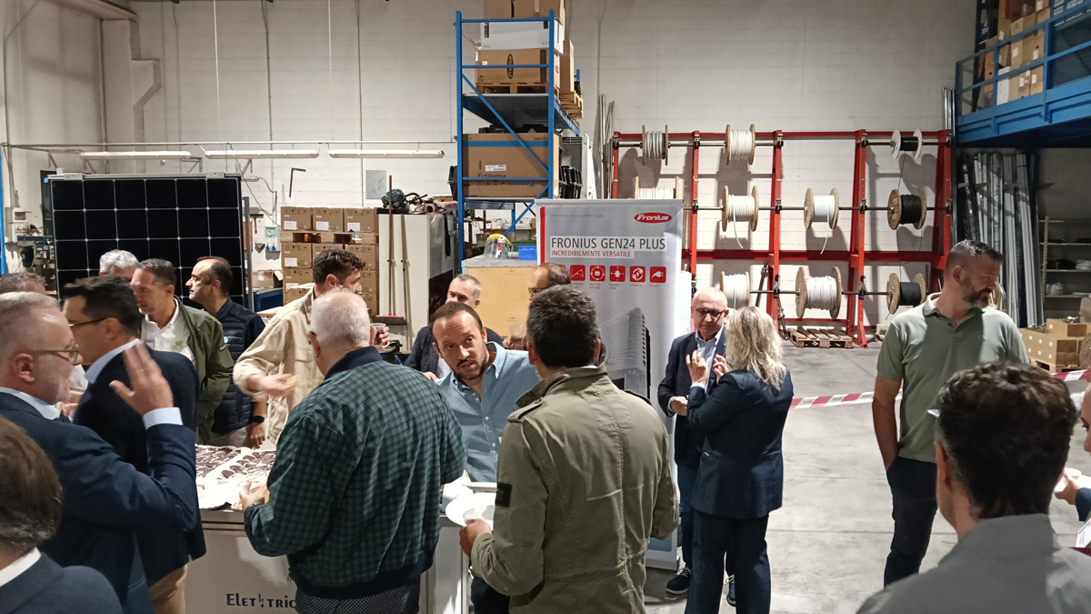 La prima parte del coffee break per professionisti presso la sede di Elettrica Rogeno