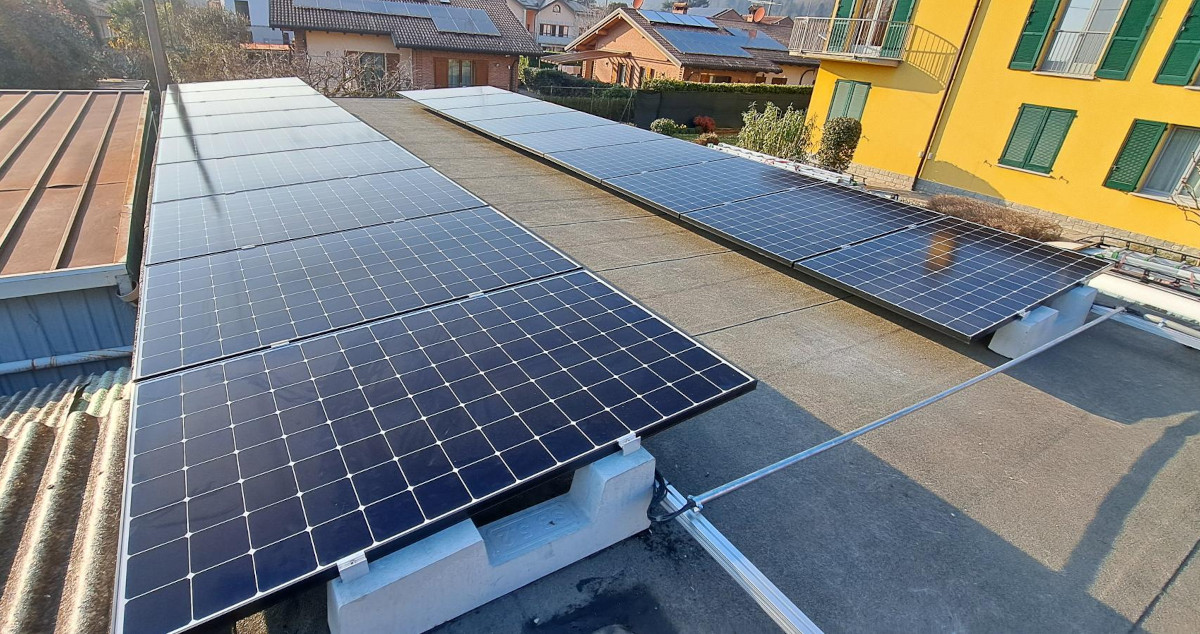 Pannelli solari di impianti fotovoltaici SunPower ad Albese Con Cassano (CO)