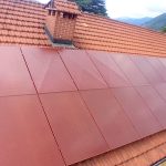 Alcuni pannelli dell'impianto fotovoltaico realizzato sul tetto dell'Hospice San Martino di Como
