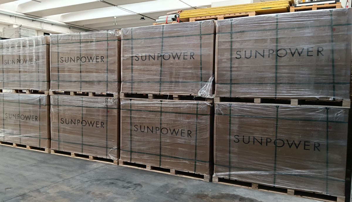 Bancali di pannelli fotovoltaici SunPower M Class
