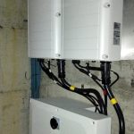Inverter trifase SolarEdge SE66.6K-RW presso impianto fotovoltaico aziendale a Villa Guardia (CO)