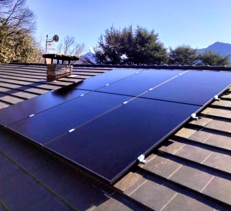 Impianto fotovoltaico privato con pannelli TCL SunPower M Class 470 Wp a Cuasso al Monte (VA)