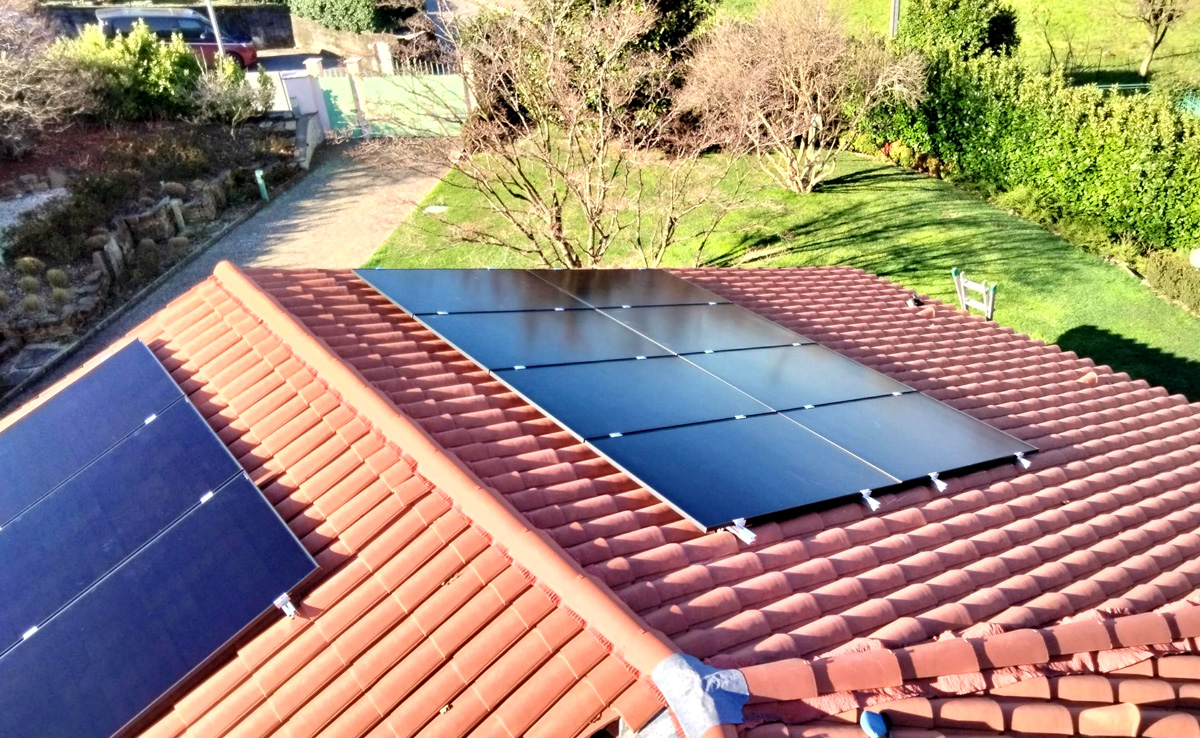 Impianto fotovoltaico privato con pannelli TCL SunPower M Class 470 Wp a Oggiono (LC)