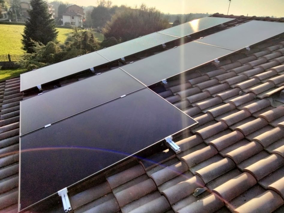Impianto fotovoltaico privato con pannelli TCL SunPower M Class 470 Wp a Renate (MB)