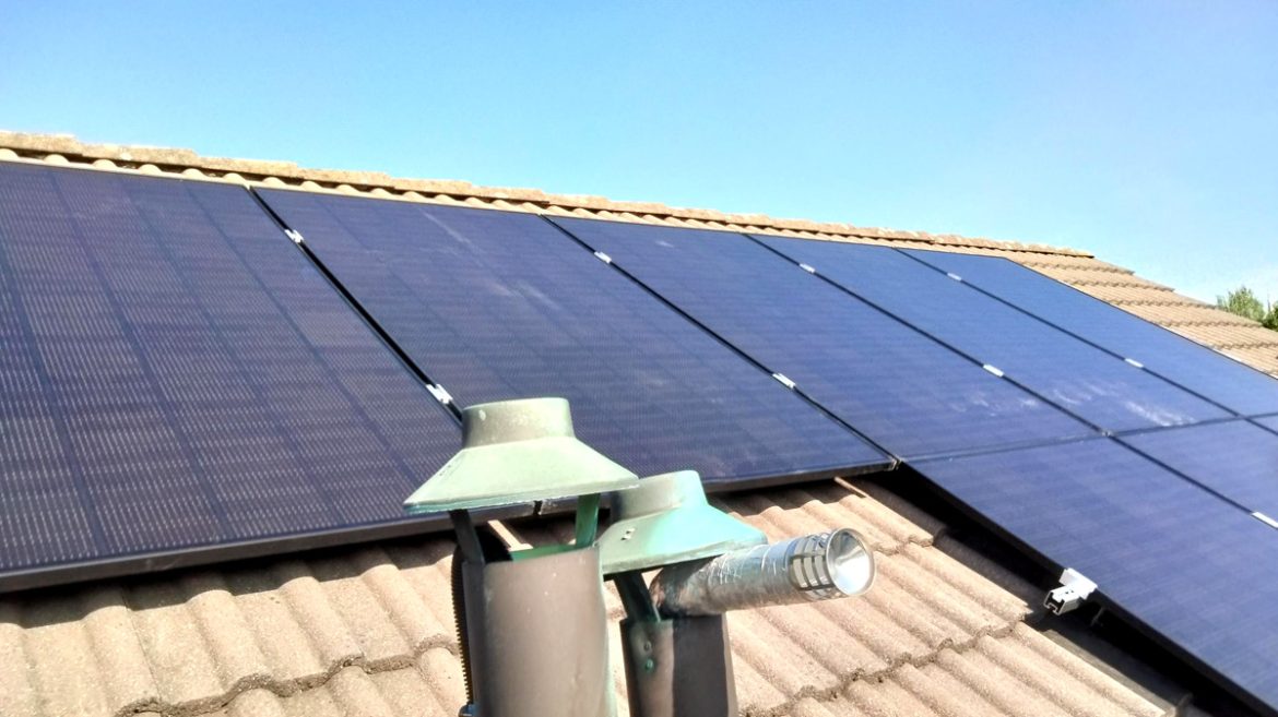 Impianto fotovoltaico privato del 2026 con pannelli SunPower Performance 7a Carugo (CO)