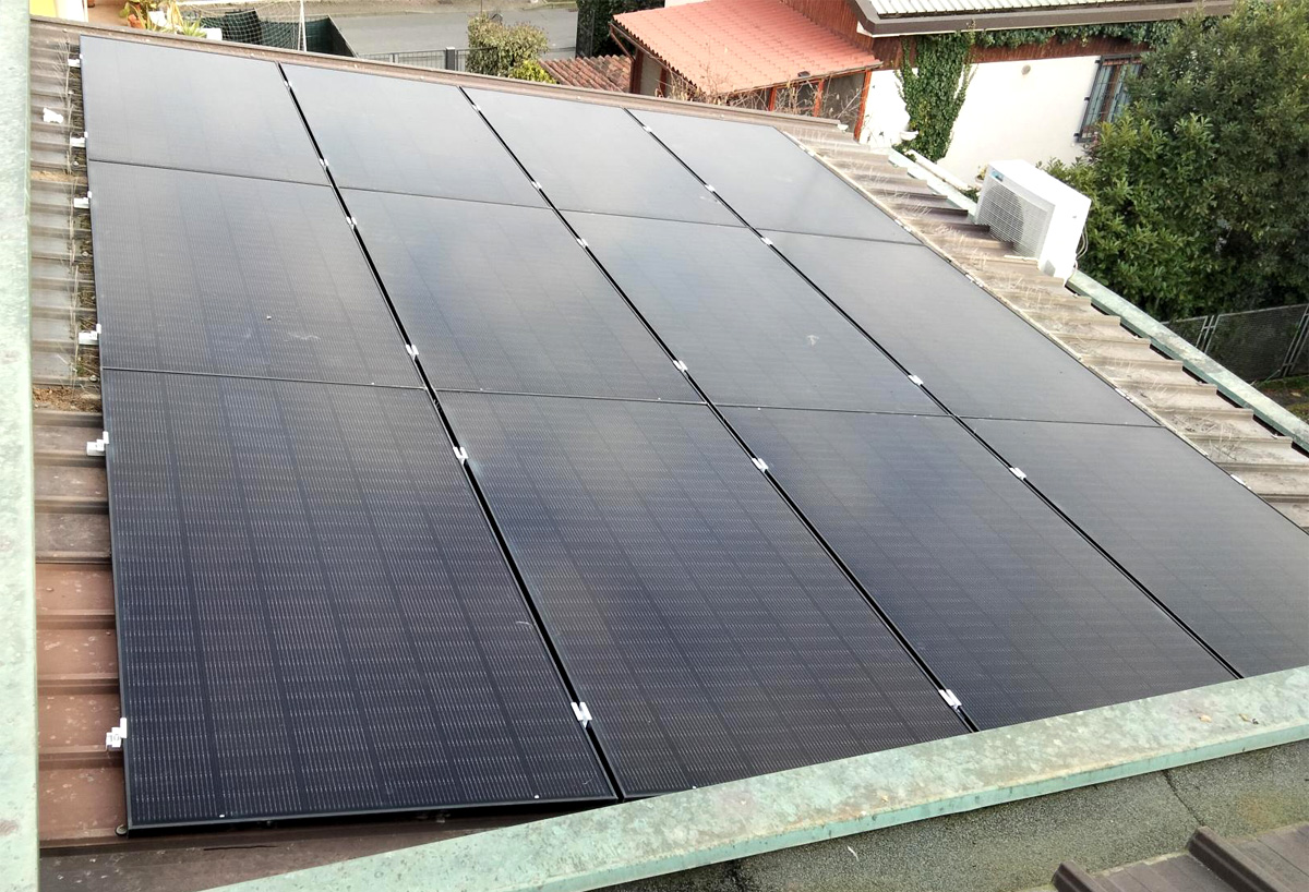 Pannelli SunPower Performance 7 500 blk installati in impianto fotovoltaico domestico a Opera (MI)