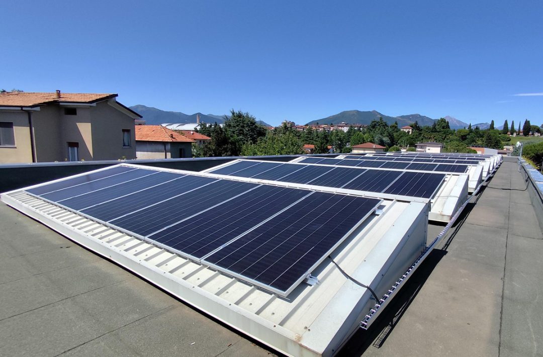 Pannelli SunPower Performance 7 550 COM installati in impianto fotovoltaico aziendale a Costa Masnaga (LC) presso MV Valsecchi Srl