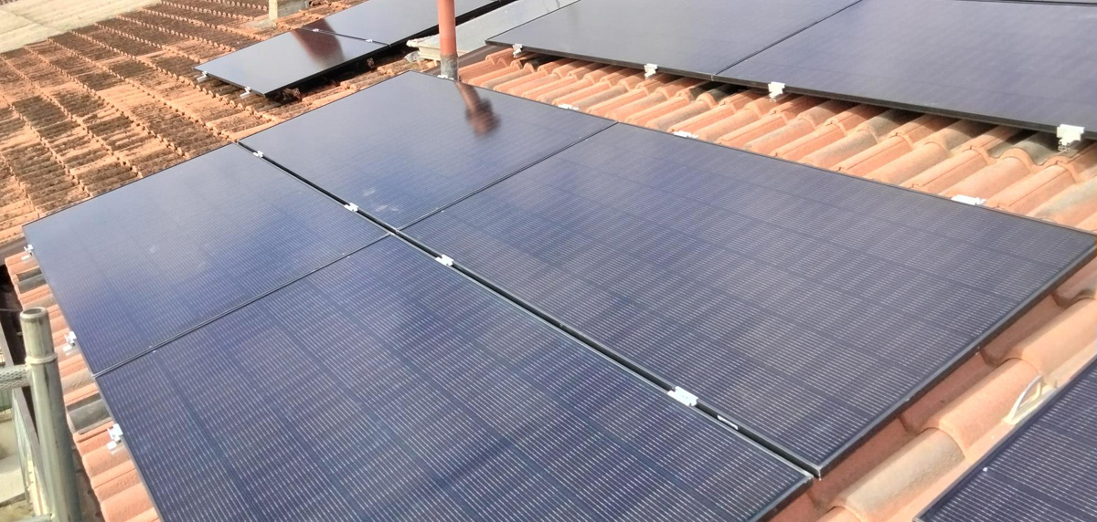 Pannelli SunPower Performance 7 500 BLK installati in impianto fotovoltaico domestico a Urgnano (BG)